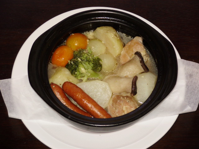 肉と野菜の土鍋ポトフ(1.5~2人前) 肉と野菜の土鍋ポトフ(1.5~2人前)